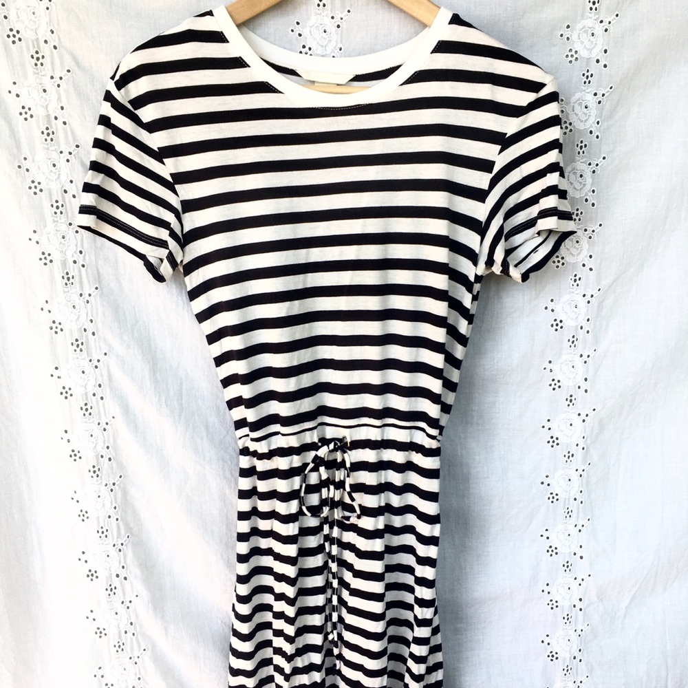 Striped & stretchy beach dress
